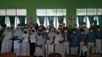Bupati Tanggamus Meninjau Pelaksanaan Vaksinasi Pelajar Usia 6-11 Tahun Di Dua Sekolah Dasar