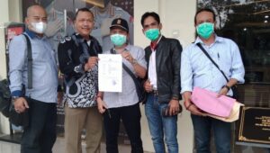 Dugaan Pelecehan Dan Penghinaan, Chepi Didampingi Kuasa Hukum Laporkan Oknum Kades ke Polisi