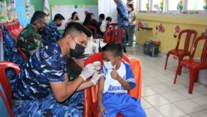 Vaksinasi Anak TK Angkasa Lanud Sam Ratulangi