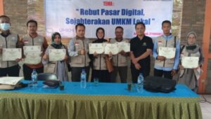 Peluncuran HIPLAZ sebagai aplikasi marketplace UMKM di SEMINAR II HIPMIKINDO Pandeglang