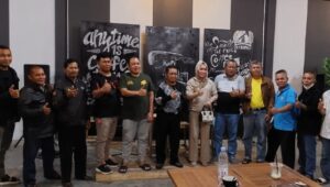 PAK DE SOEMARJONO REMBUGAN  DENGAN TOKOH SENIMAN KETOPRAK PALI
