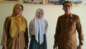 Kepsek SMKN 2 Rangkasbitung Bantah Siswinya Di Keluarkan
