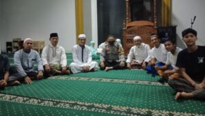 Bhabinkamtibmas  Desa Sentul Balaraja Laksanakan Anjuran Kapolda Banten Taraweh Keliling