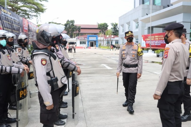 Polresta Tangerang Gelar Apel Persiapan Aksi 11 April Di Halaman Mapolresta Tangerang (20/04/2022)