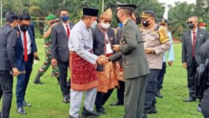 GUBERNUR SUMSEL HERMAN DERU HADIRI SIDANG PARIPURNA HUT PALI