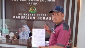 JAKSI Melaporkan Dugaan Korupsi Dana BOS 2020 SMPN 1 Sukatani