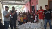 “Jumat Berkah” Keluarga Besar Koalisi KKPMP, PASB, Anduk Merah Santuni Anak Yatim Piatu