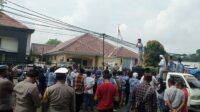 Bongkar Mafia Perizinan Badak Banten Perjuangan Kepung Kantor DPMPTSP