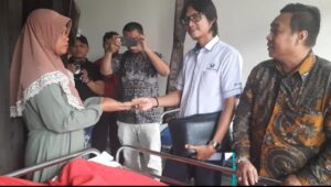 Respon Cepat, Hiswana Migas Banten Dan Pertamina Jenguk Korban Letupan Gas Di Lebak