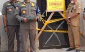 Pol PP Lebak Segel Bangunan Permanen Di Warunggunung