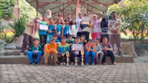 Kegiatan Pramuka di “Kebun Buah” Simpang Raja, Rais Siswa SD YKPP Pendopo Raih Juara Satu Cerdas Cermat