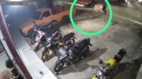 Maling Motor Terekam CCTV, Satu Pelaku Di Gelandang Ke Polsek Kresek