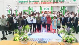 Dr. Naomi Natty Howay Membuka Sidang Ke-I Kalsis GKI Aitinyo