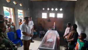 Berdasarkan Prinsip Kasih, Bernhad .E. Rondonuwu Mengunjungi Keluarga Duka