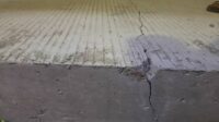Di Duga Tanpa Pengawasan Dari Dinas Binamarga, Ruas Betonisasi Permata Balaraja Mengalami Retak Dan Patah
