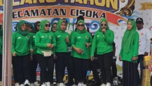Srikandi Persatuan Hj.Yulia Widianti.SE, Wanita Persatuan Pembangunan, Ramaikan Gerak Jalan HUT Ke 40 Kecamatan Cisoka