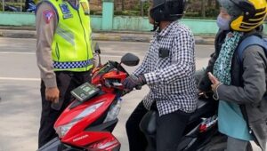 Satgas Gakkum Ditlantas Polda Banten, Hari ke 12 Ops Zebra Maung 2022 Laksanakan Teguran Kepada Pengendara