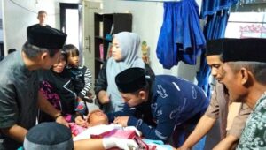 Pemdes Kadu Agung Timur Gelar Khitanan Massal