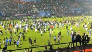 Tragedi Kanjuruhan 129 Orang Meninggal Dunia, Presiden Minta Liga Satu Di Hentikan Sementara Dan Usut Tuntas