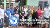 Peduli Terhadap Sesama, Badak Banten Perjuangan Kab Tangerang Berikan Bantuan Sembako Dan Peralatan Sekolah