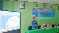 Camat Cisoka Sodorkan Geprek Kepiting Kiss Kepada Tim Monev