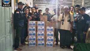 Partai Demokrat Bersama AMPD Hadir Berikan Bantuan Dalam Rangka PHBI Maulid Nabi Muhammad SAW dan Haul Tuan Syekh Abdul Qodir Al-Jaelani Ke 5