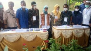 Bupati Lebak Tinjau Pelaksanaan Pilkades Di Mekar Agung