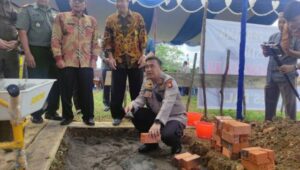 Peletakan Batu Pertama Pembangunan Masjid Jami’ Assa’Idiyyah Komplek Polres Pali