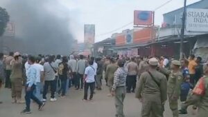 Tolak Relokasi Pasar Rengas Dengklok, Pedagang “Hadang” Pemkab Karawang
