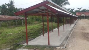 Belum Setahun, Lantai Bangunan BUMK di Kampung Pekan Seruway Sudah Banyak Retak Nya