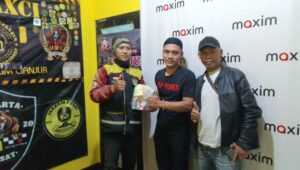 Bentuk Sinergitas, Komuntitas Driver OJOL MAXIM, Berikan Bantuan Donasi Untuk Warga Terdampak Gempa Cianjur