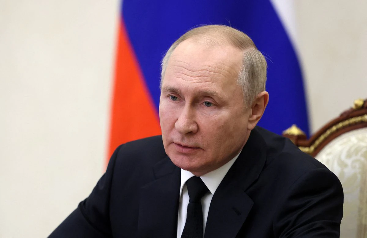 Poto : Presiden Rusia Vladimir Putin memimpin pertemuan dengan anggota Dewan Keamanan melalui tautan video di Moskow, Rusia 6 Desember 2022. Dok : Reuters/Sputnik/Mikhail Metzel]