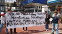 Saat dievaluasi Kemendagri, Mahasiswa Banten : Copot Al Muktabar