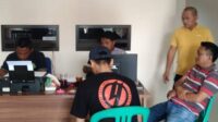 Saat Situasi Hari Libur Pelayanan Desa Rancagede  H.Yani Aktif Dalam Melayani Masyarakat