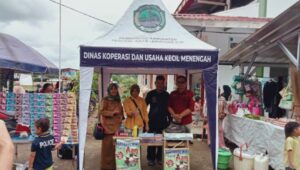 DINAS KOPERASI DAN UKM PALI Beri Bantuan Tenda Kepada Pelaku UKM