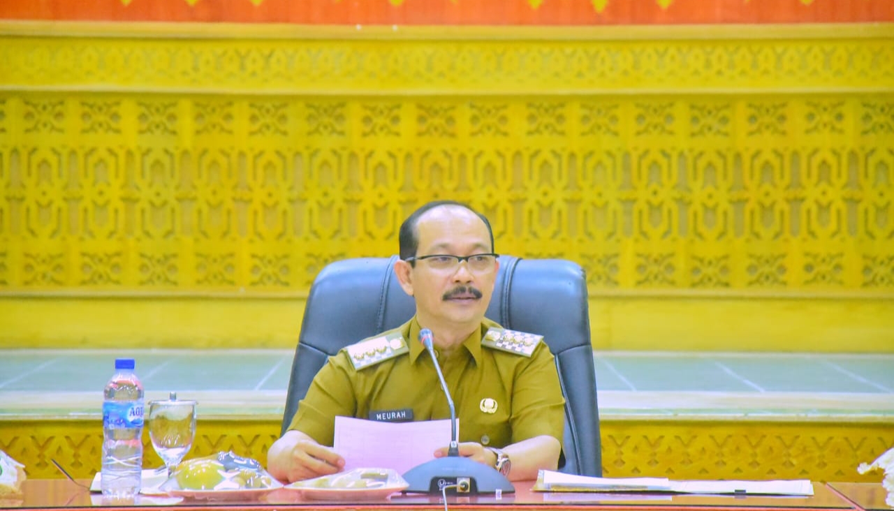 Poto : Pj. Bupati Aceh Tamiang, Drs. Meurah Budiman, SH, MH saat memimpin rapat rutin perdana pembahasan program kerja. Dok : Humas Aceh Tamiang 2023]
