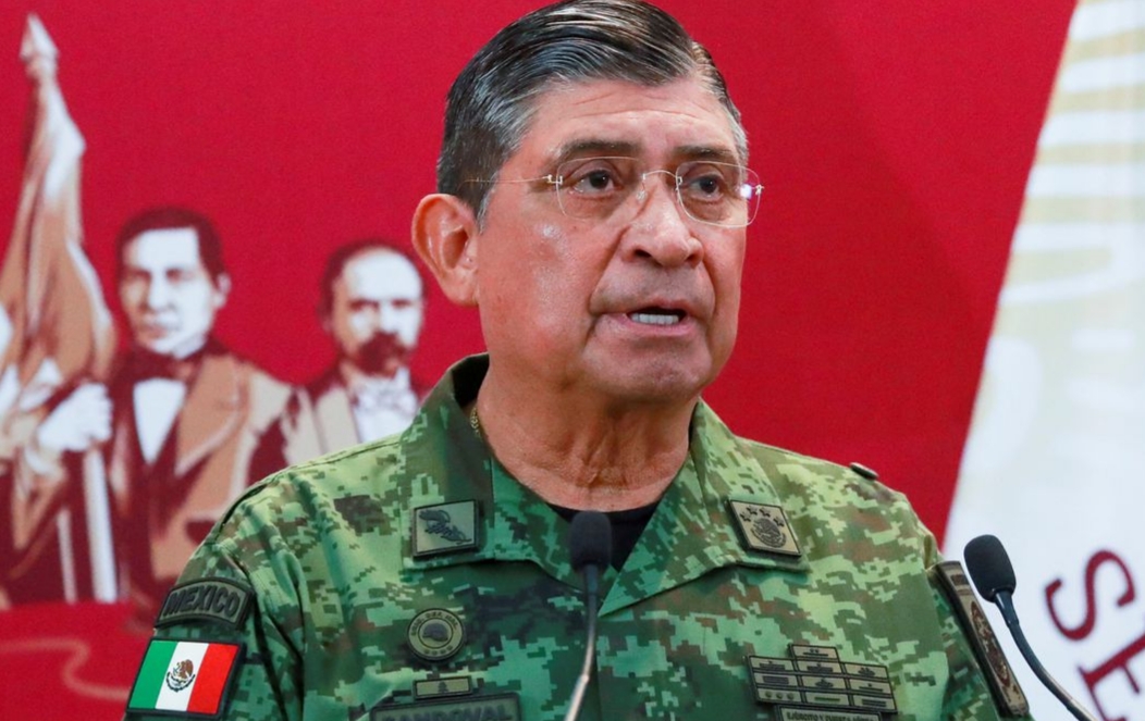 Poto : Menteri Pertahanan Meksiko Luis Cresencio Sandoval berbicara dalam konferensi pers setelah pemimpin kartel narkoba Meksiko Ovidio Guzman, ditangkap oleh otoritas Meksiko di Culiacan, di Mexico City, Meksiko 5 Januari 2023. REUTERS/Henry Romero.