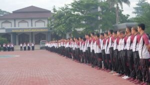 Perdana, Wakapolda Banten Pimpin Apel Pagi dan Olahraga Bersama