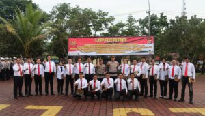 Kapolres Lebak Beri Penghargaan Kepada Personel Yang Berprestasi
