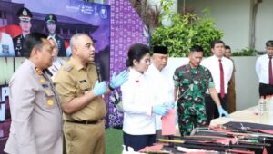 Heboh, Bupati Tangerang Gunduli Pelaku Berandalan Dan Geng Motor