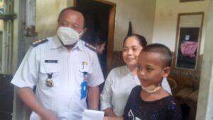 Camat Balaraja kunjungi ILHAM AMROJI anak yatim Warga Desa Cangkudu cita – cita Ingin menjadi POLISI