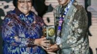 Mentri Lingkungan Hidup Siti Nurbaya:Berikan Penghargaan Piala Adipura Ke Bupati Ciamis.