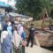 Poto : Pj. Bupati Aceh Tamiang, Dr. Drs. Meurah Budiman, SH, MH turun ke lokasi meninjau langsung melihat kondisi terkini ponton (getek –red) yang rusak parah di Kampung Tanjung Binjai, Kecamatan Bendahara, Jumat (3/2/2023).