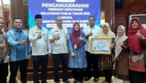 Pada Anugerah Kepatuhan Pelayanan Publik Pemkab Aceh Tamiang Raih Predikat