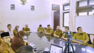 Pj Bupati Aceh Tamiang Ikuti Vidcon Rakornas Pencabutan PPKM