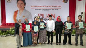 Di Acara Pembagian Sertifikat Tanah, Puan Ingatkan Jangan Ada Pungli dan Biaya Siluman