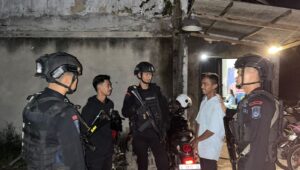 Guna Ciptakan Situasi Aman dan Kondusif, Personel Satbrimob Polda Banten Rutin Patroli