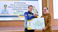 Pj Bupati Meurah Serahkan Bonus Atlit Peraih Mendali Pora ke- XIV