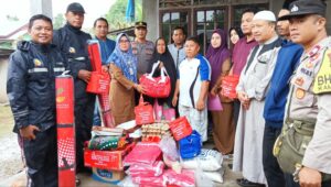 Pemkab Bantu Korban Kebakaran di Kampung Seumantoh