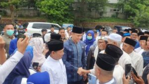 Akhiri Safari Ramadhan, AHY Ziarah Ke Pendiri Tangerang